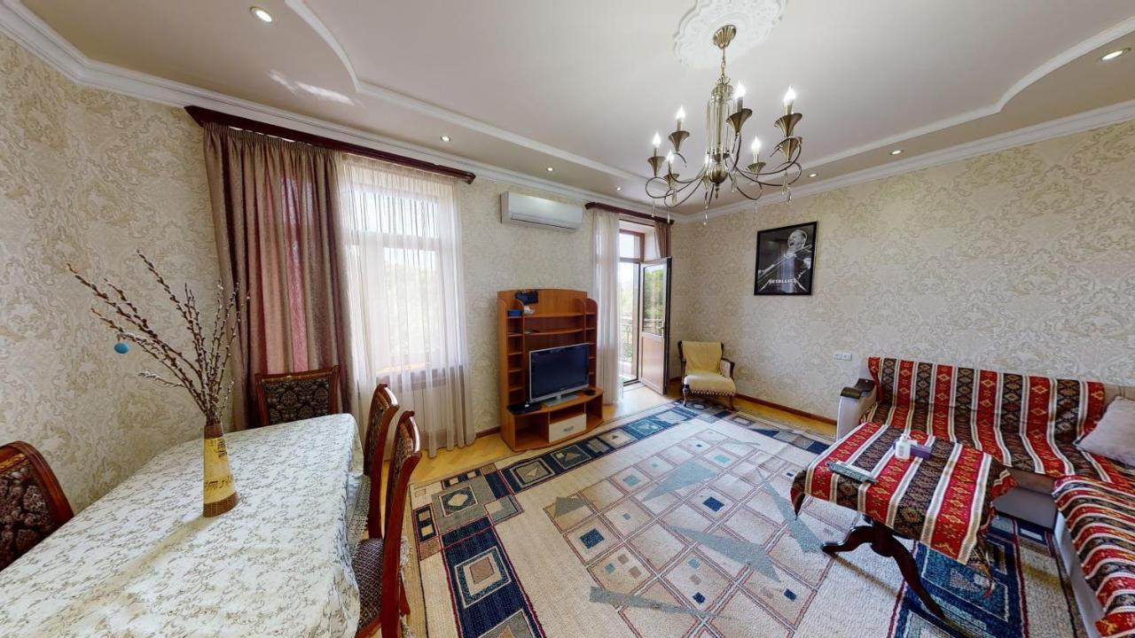 Yerevan City Center Apartment Dış mekan fotoğraf